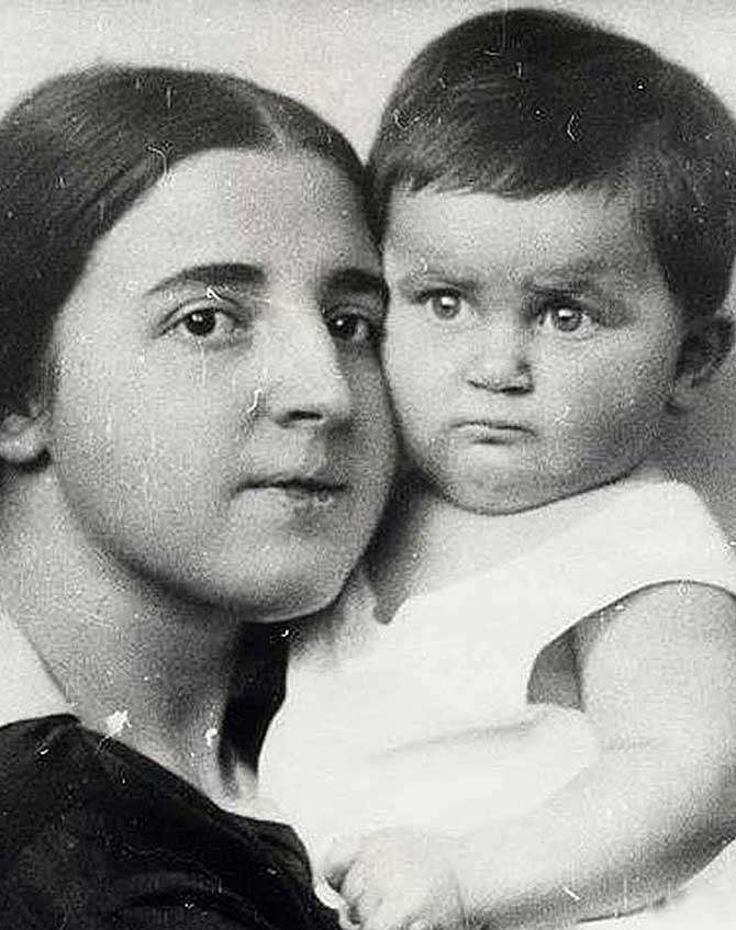 Надежда Сергеевна Аллилуева с сыном Василием 1922 год
