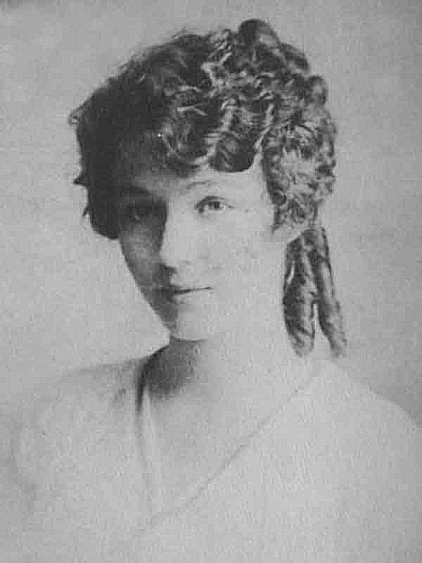 Мать Мэрилин Монро Глэдис  в  16 лет. 1918 год.