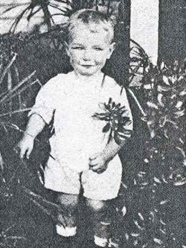 Первый сын Глэдис  Роберт Кермит Бейкер. 1919 год.