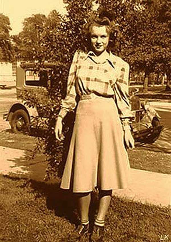 Фото Мэрилин Монро. 16 лет. 1942 год.